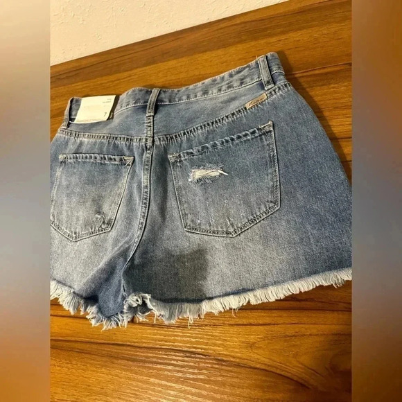 Kancan Women’s Renee High Rise Medium Wash Denim Distressed Boho Shorts Size 7 - Picture 12 of 15